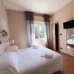 Vela Bianca H & R דיאנו מרינה