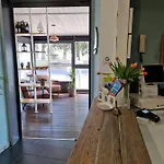 Vela Bianca H & R מלון