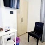 Vela Bianca H & R מלון *