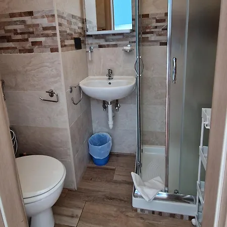 Vela Bianca H & R 迪亚诺马里纳