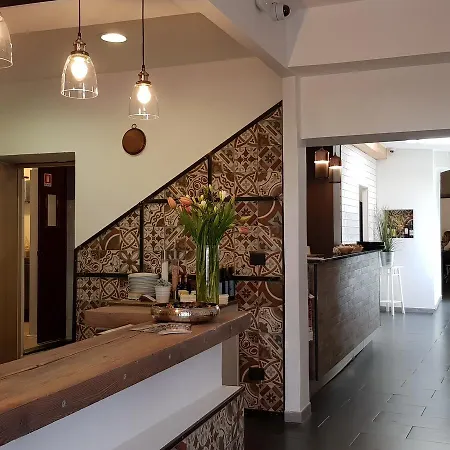 Vela Bianca H & R 酒店 迪亚诺马里纳