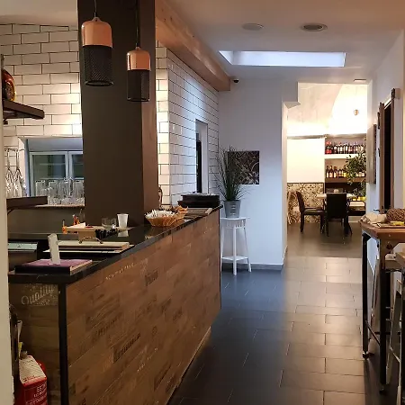 Vela Bianca H & R * Ντιάνο Μαρίνα